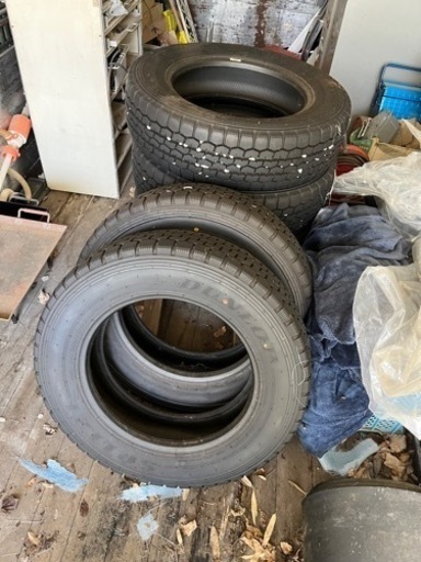 3トン4トン用トラックタイヤ6本　バリ山