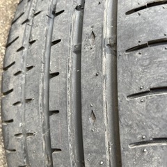 アクセレラ、245\40r 21です。
の画像
