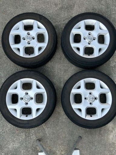 日産Z11キューブ　純正アルミホイール＋タイヤ