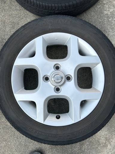 日産Z11キューブ　純正アルミホイール＋タイヤ