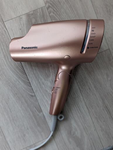【中古】Panasonic ナノケアドライヤーEH-NA9A