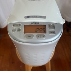 タイガー IHホームベーカリー 「やきたて」 1斤 KBX-A100の画像
