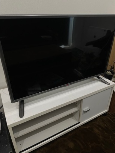 32型テレビ/テレビ台/机セット(バラ売りも可能)
