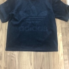 アディダス　トレーナー半袖の画像
