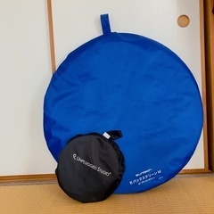 折りたたみ可能な背景　サンテック　バックスクリーン　三角レフ板　