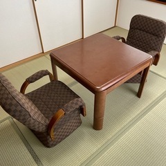 高足こたつテーブル　椅子2付き