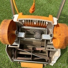 【商談中】芝刈り機 電動 RYOBI LM-2300 リョービ イエロー&芝刈りカッターの画像