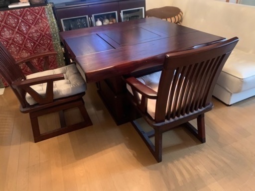 囲炉裏付きテーブル(椅子4つ付き)