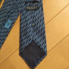 グッチ　GUCCI　ネクタイ　おまけ付きの画像