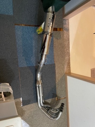 バリオス2 マフラーとフロントホイールタイヤ