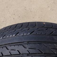 タイヤ2つ取引中