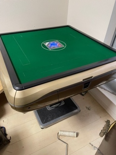 【急募｝引取り可能限定　全自動麻雀卓（点数計算なし）