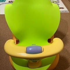 Aprica バスチェア