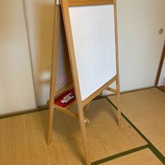 IKEA 子供用イーゼル MALA