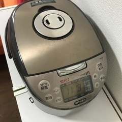 炊飯器の画像