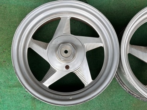 Boyds 17×8J PCD127/5H 2本