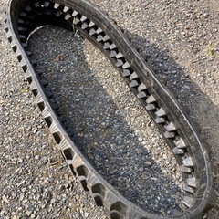 新品ゴムクローラ　250×72×42　１本　ゴムキャタの画像
