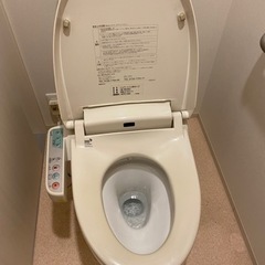 ウォシュレット(元々付いてた蓋に戻してもらうのも出来る方優先)の画像