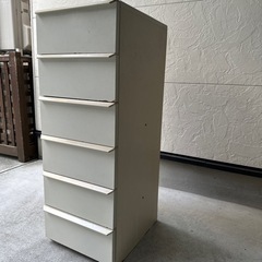 インターリュプケ　チェスト　の画像