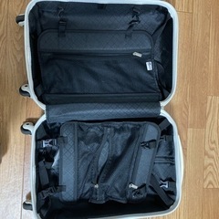 小型スーツケースの画像