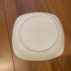 キティーちゃんのお皿の画像