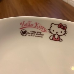 キティーちゃんのお皿の画像