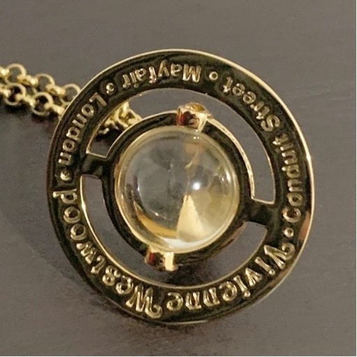 Vivienne Westwood SMALL ORB（ゴールド）