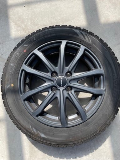 スタッドレスタイヤ　15インチ175/65