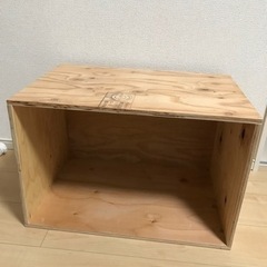 お譲りする方、決まりました◆りんご木箱 ウッドボックス 収納に使えます 53.5x35.5x36cmの画像