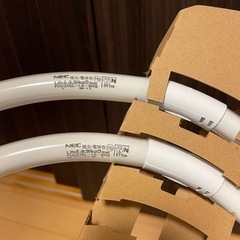 （取引成立済）【新品】ホタルック スリム 電球色 27形 34形 2本組の画像