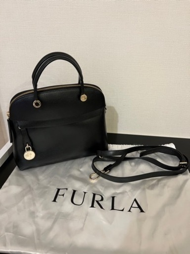 FURLA フルラ パイパー　未使用に近い超美品
