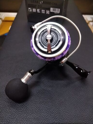 【新品開封済未使用】ダイワ　１９レグザ　５０００Ｄ-ＣＸＨ