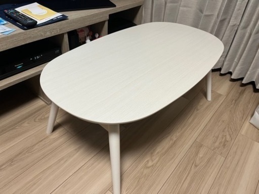 白のテーブル　こたつとしても利用出来ます！