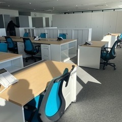 オフィス家具　設備作業の画像