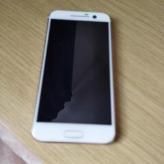 auＨＴＣ携帯電話の画像