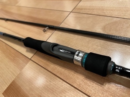 去年の春のみ数回使用美品！釣具/ロッド/リール/エギング/イカ/エメラルダス