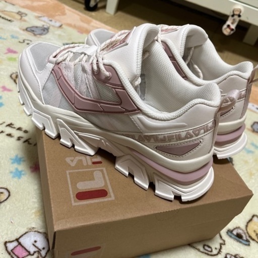 FILAダッドスニーカー