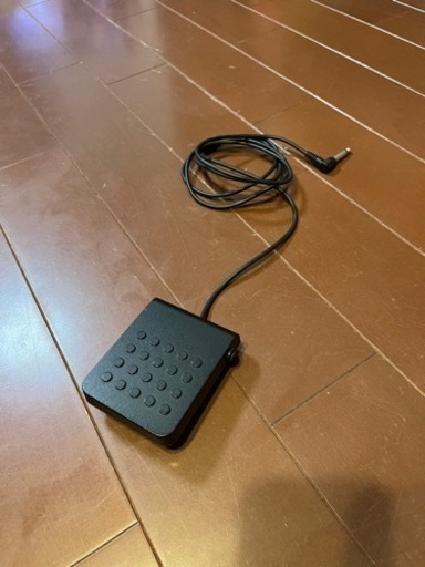 中古ピアノ　Privia