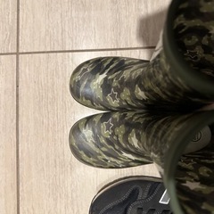 決まりました。子ども　ニューバランスと長靴セットの画像