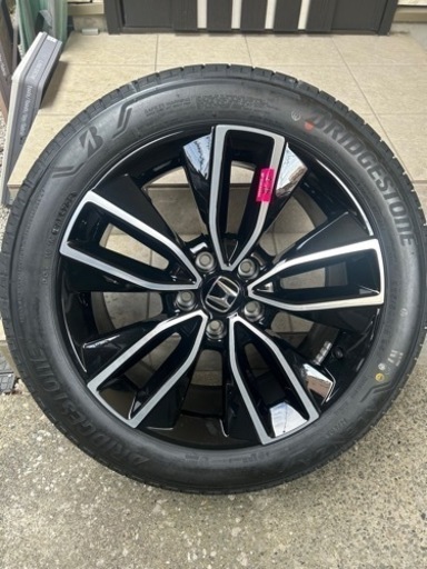 新型ヴェゼル　新車外し　タイヤ・ホイール4本セット