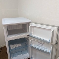 一人暮らし用小型冷蔵庫の画像