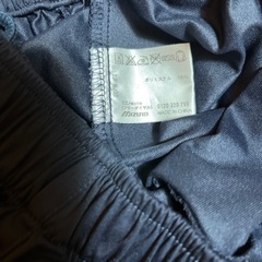 ミズノ　ハーフパンツＭサイズ　紺色の画像