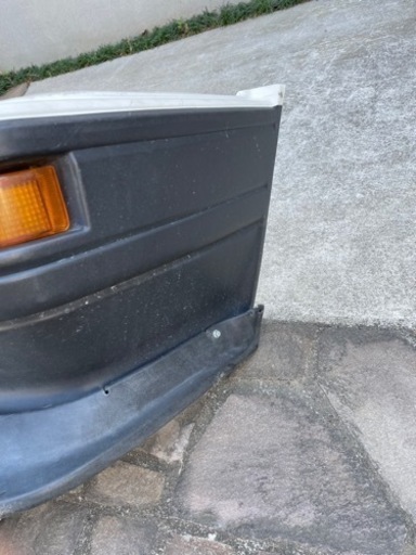 取引中。一旦締めます。値下げしました！AE86レビン　純正フロントバンパー(リップスポイラー付き)