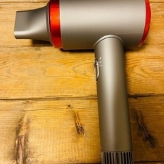 美品　Lylux コードレスドライヤー　充電式