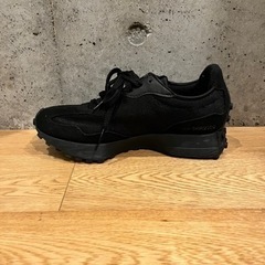 30日までの限定出品 ニューバランスMR327SI NEW BALNCEの画像
