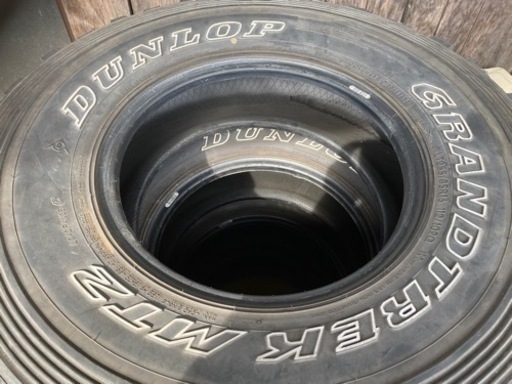 ダンロップ　グラントレックMT2 255/85R16 