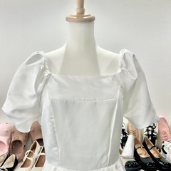 新品白ワンピース　Mサイズぐらいの画像