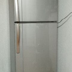 独り暮らし＆新婚さん最適サイズ★230L シャープ2ドア冷蔵庫 ...