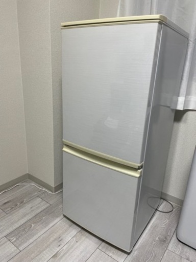 シャープ　ノンフロン冷凍冷蔵庫　SJ-14X-W（137L）