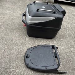 GIVI (ジビ) バイク用 リアボックス 32L 未塗装ブラック B32ND-ADVの画像